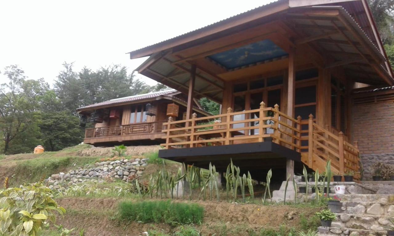 Maninjau Bagoes View Cottages المظهر الخارجي الصورة